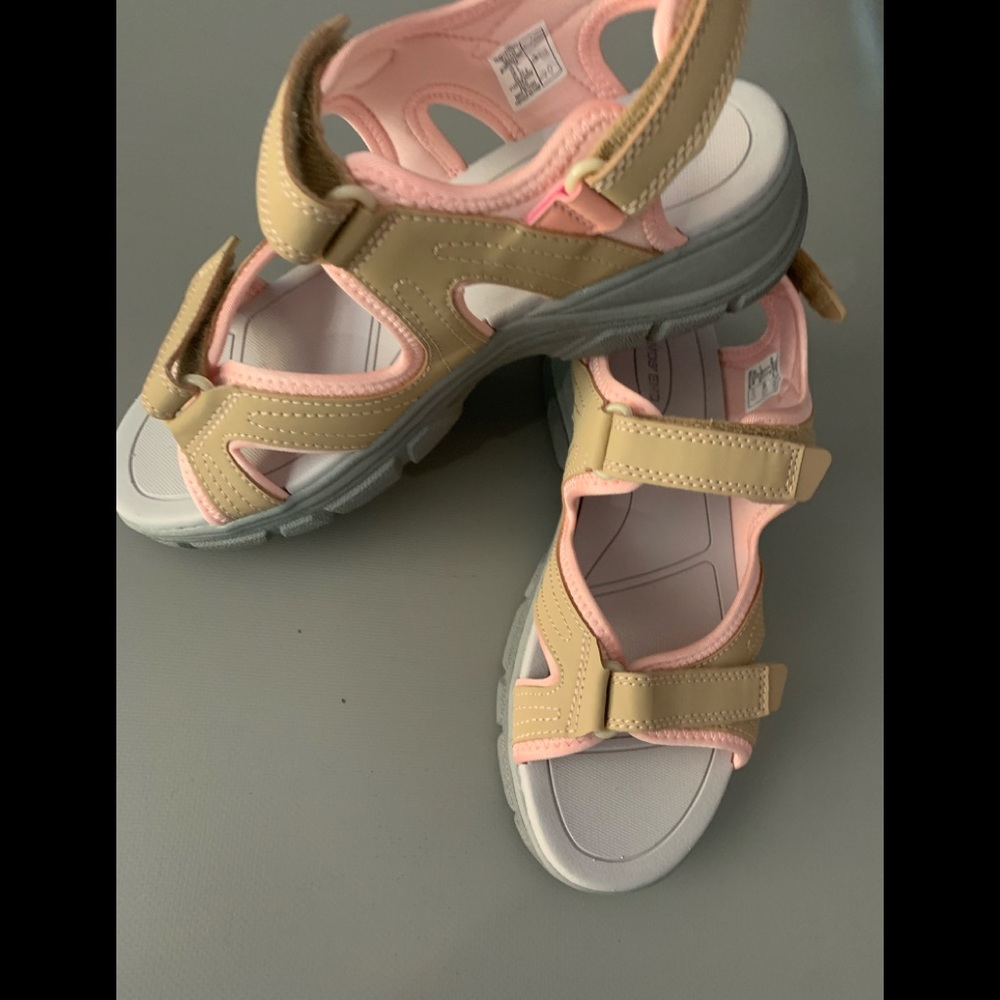 LandsEnd all weather Womens Sandals.  Brand new, no box, size 7/8